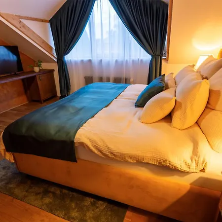 Penzion Rezidence U Kapličky - Stylové Ubytování&privátní Wellness 4*