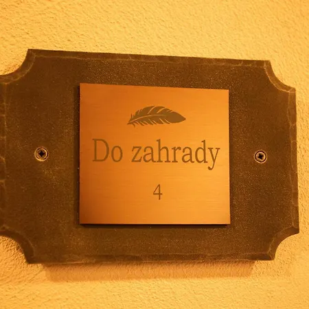 Rezidence U Kapličky - Stylové Ubytování&privátní Wellness 4* Uničov